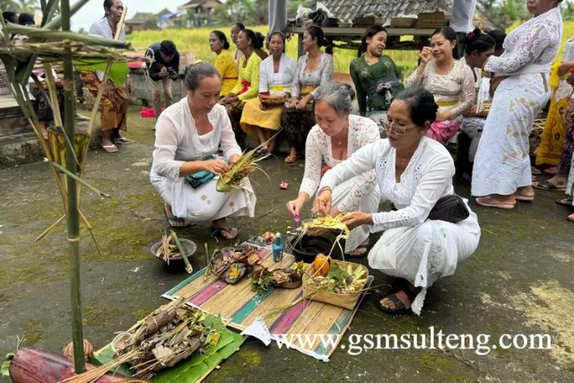 Keindahan Tradisi Panen Raya